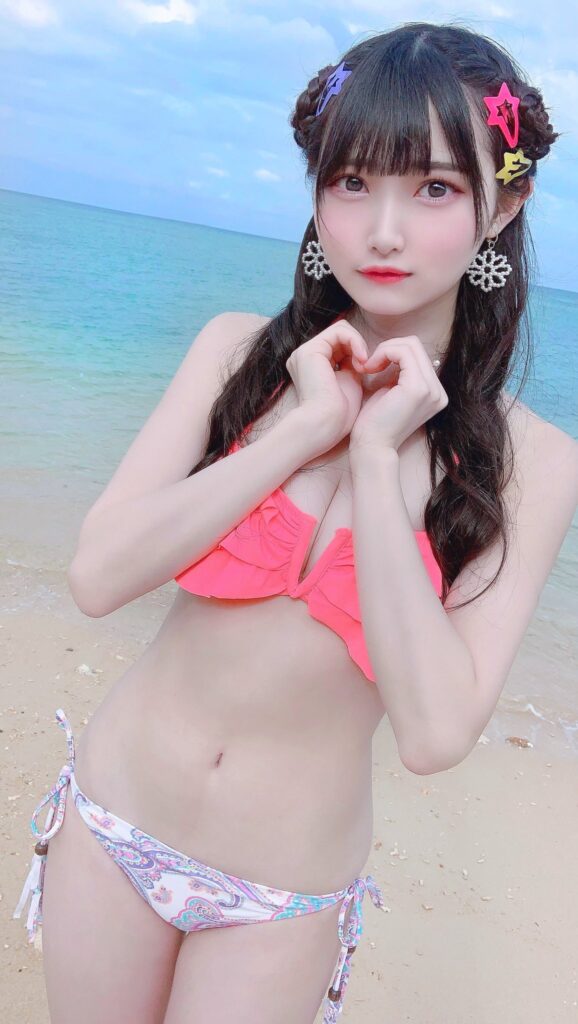 片岡未優　水着