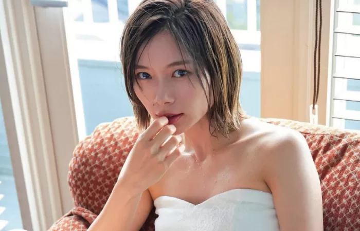 朝日奈央　水着