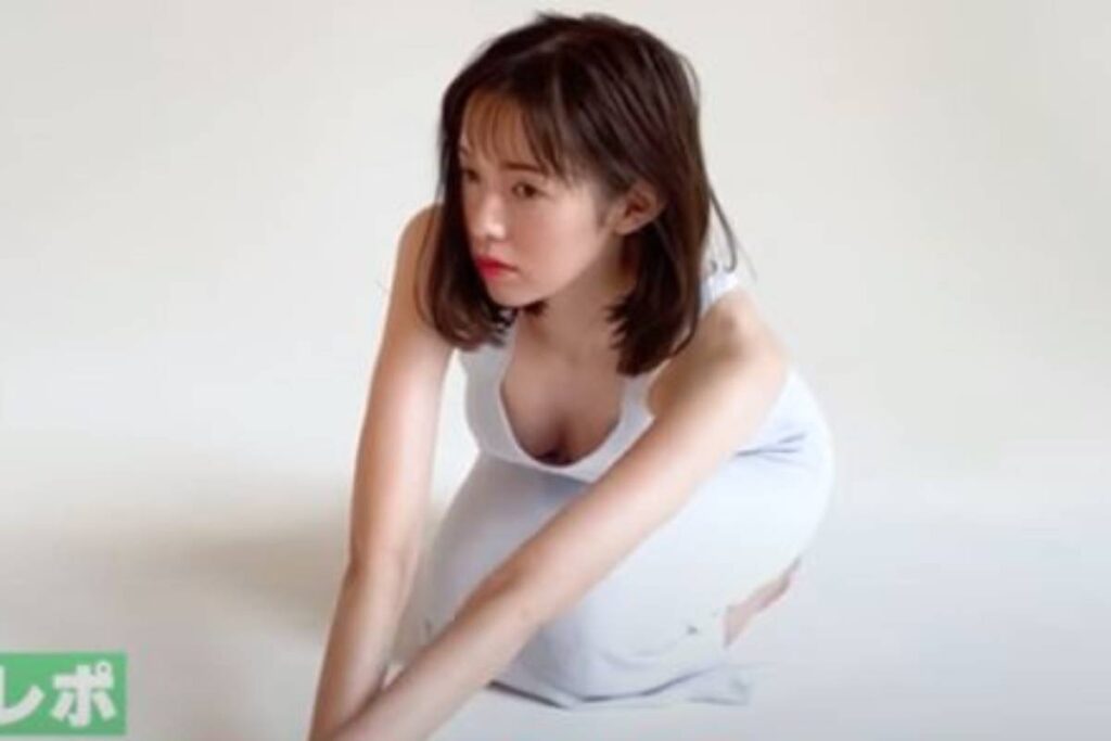 佐藤栞里 谷間