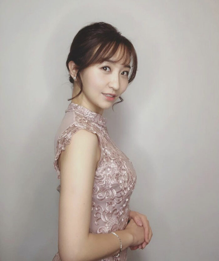袴田彩会 水着