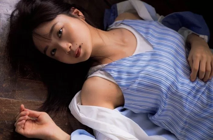 深川麻衣　水着