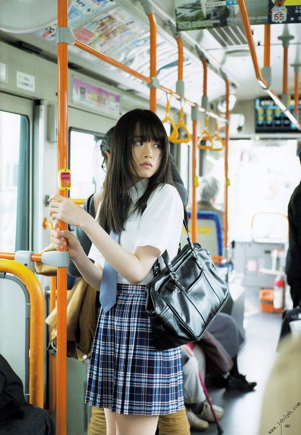 山﨑怜奈 ヌード