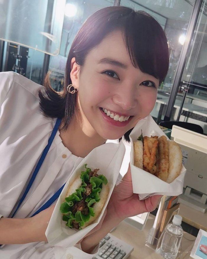 坂ノ上茜 水着