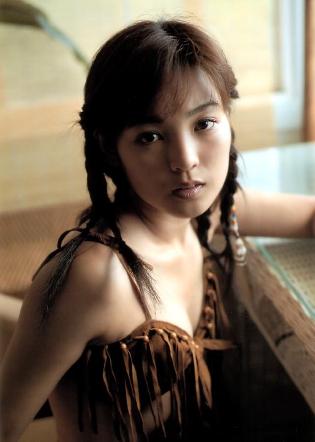 国仲涼子 水着