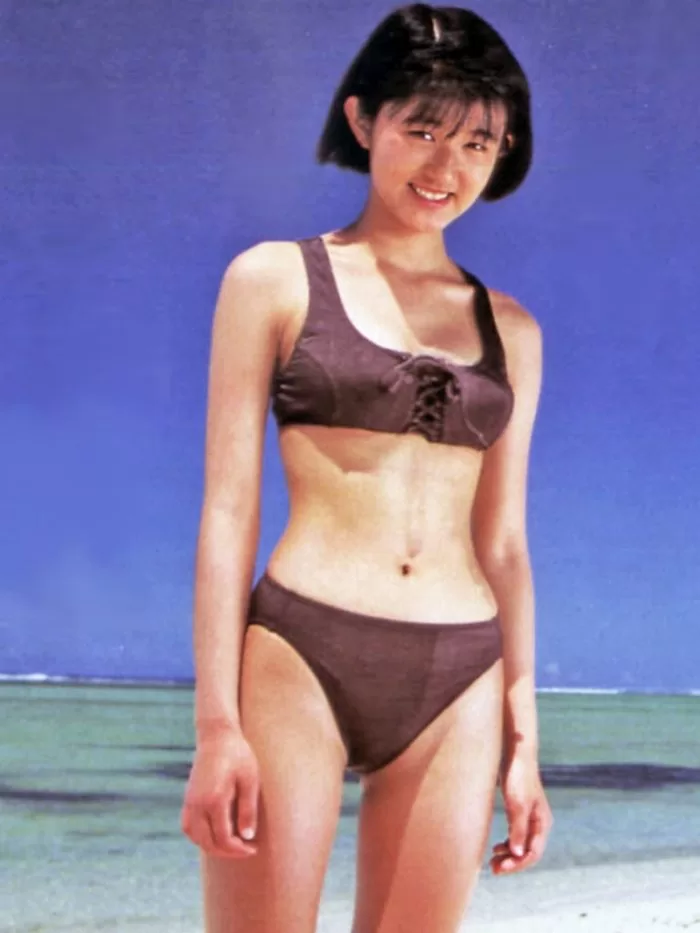 宮内知美 水着
