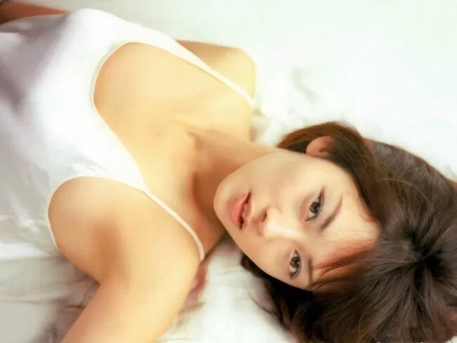 伊東美咲 水着 ビキニ ランジェリー 下着 グラビア 写真集