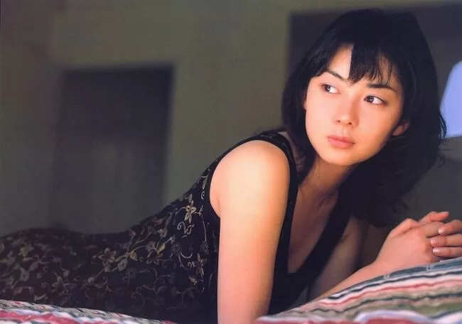 伊東美咲 水着 ビキニ ランジェリー 下着 グラビア 写真集