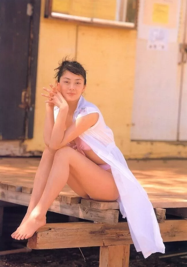 伊東美咲 水着 ビキニ ランジェリー 下着 グラビア 写真集