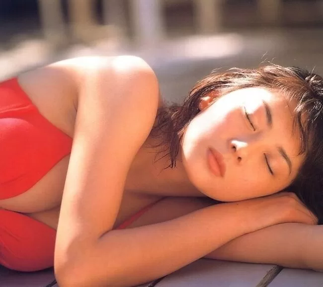 伊東美咲 水着 ビキニ ランジェリー 下着 グラビア 写真集