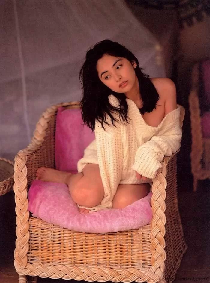 櫻井淳子 ヌード ノーブラ おっぱい 濡れ場 セックス 水着 ビキニ ランジェリー 下着 グラビア 写真集 ショムニ 特命係長 ベッドシーン 乳首