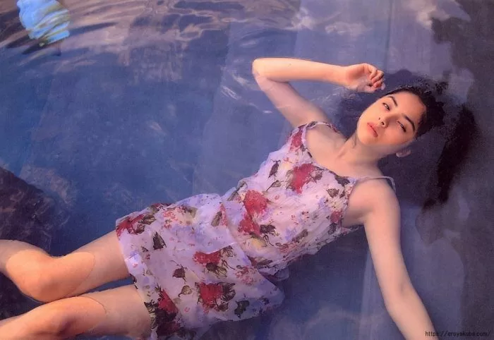 櫻井淳子 ヌード ノーブラ おっぱい 濡れ場 セックス 水着 ビキニ ランジェリー 下着 グラビア 写真集 ショムニ 特命係長 ベッドシーン 乳首