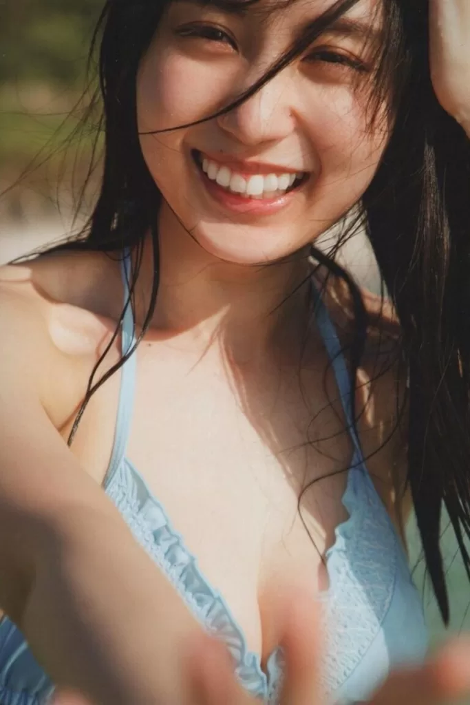 賀喜遥香　水着　おっぱい　エロ