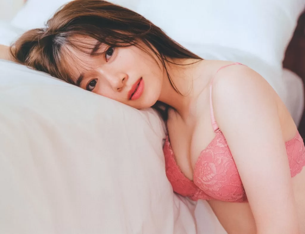 守屋麗奈　グラビア