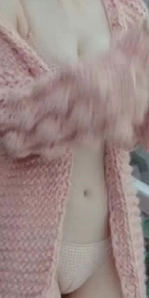 生田衣梨奈　メコスジ