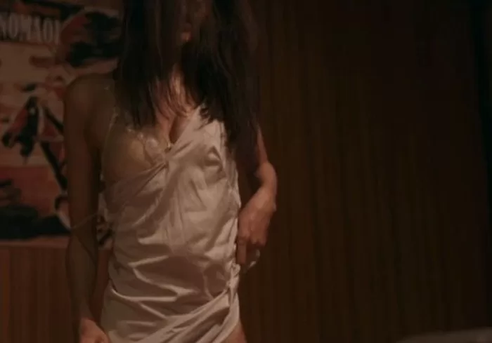 河井青葉 ヌード 濡れ場 おっぱい 乳輪 乳首 セックス 水着 ビキニ ランジェリー 下着 グラビア 写真集