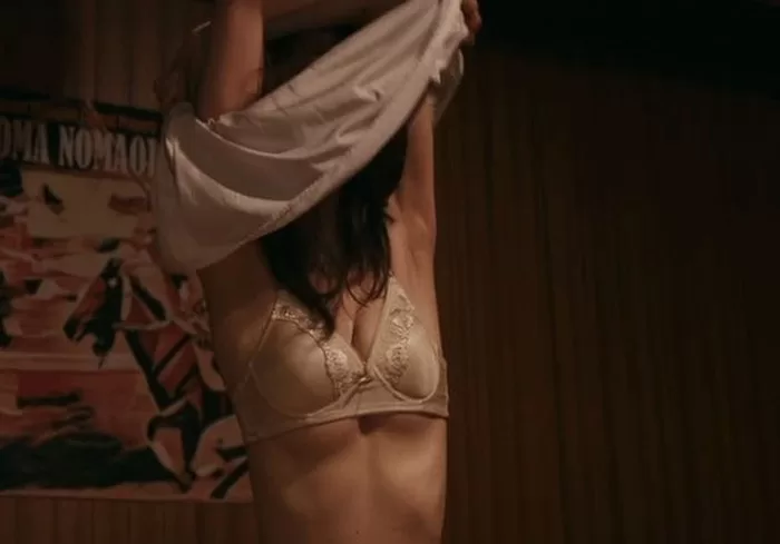 河井青葉 ヌード 濡れ場 おっぱい 乳輪 乳首 セックス 水着 ビキニ ランジェリー 下着 グラビア 写真集