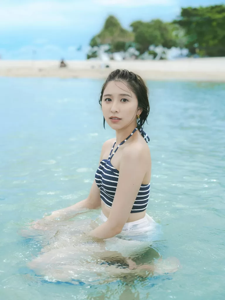 玉井詩織　水着