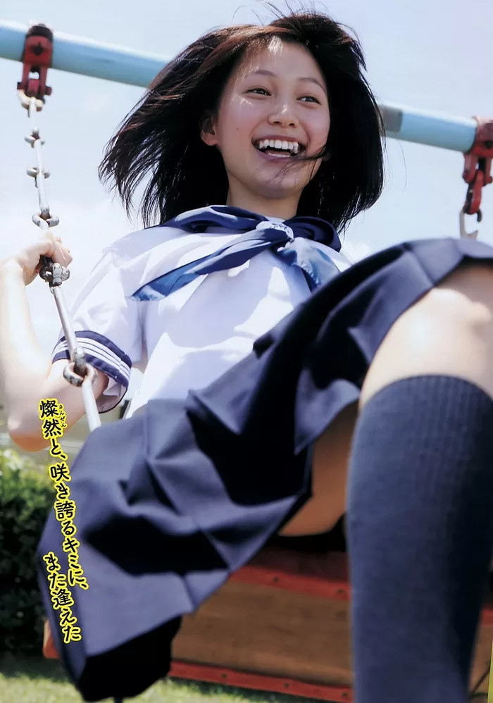 大野いと 水着 ビキニ ランジェリー 下着 グラビア 写真集 原色美女図鑑 週刊少年マガジン おっぱいバレー Seventeen専属モデル 高校デビュー ヒロイン 長嶋晴菜役 第91回全国高校サッカー選手権大会 8代目応援マネージャー 福岡ソフトバンクホークス