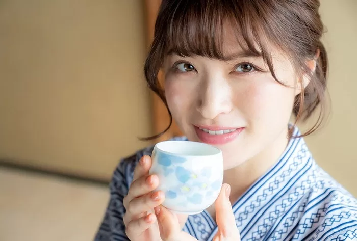 琴井しほり ヘアヌード マン毛 陰毛 ヌード 濡れ場 水着 ビキニ ランジェリー 下着 グラビア 写真集 AV女優 引退 琴井組しほ会 エスワン S1 アタッカーズ 月曜から夜ふかし ストリップ 浅草ロック座 性感帯 喉奥