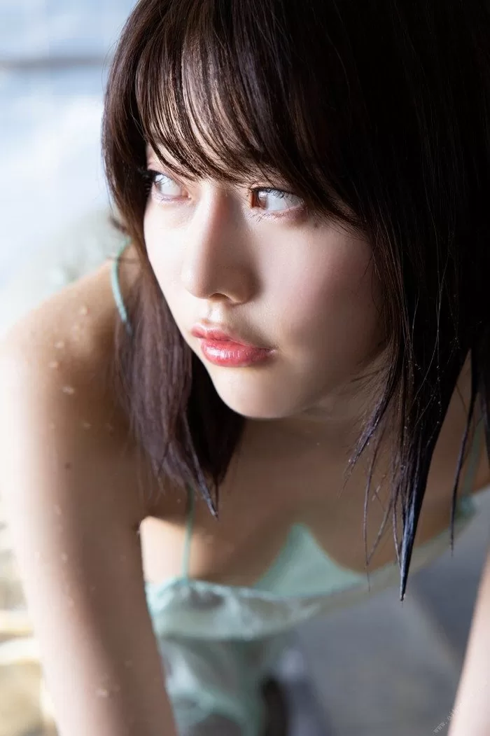 桃里れあ ヌード 濡れ場 水着 ビキニ ランジェリー 下着 グラビア 写真集 日本一エッチな看護師 現役ナース レースクイーン プール撮影会