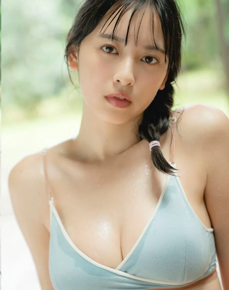 大槻りこ 水着 ビキニ ランジェリー 下着 グラビア 写真集 大槻理子 劇団4ドル50セント劇団員 アイドル PiiiiiiiN 衛星とカラテア ミスマガジン2020 審査員特別賞