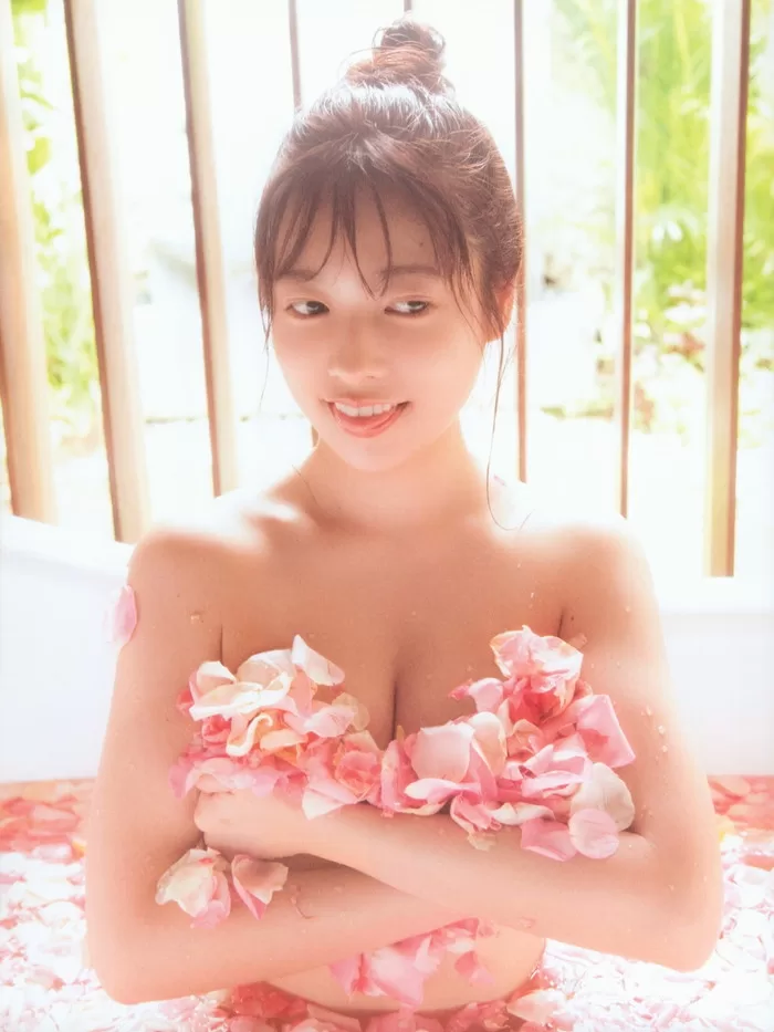 斉藤優里 ヌード 手ブラヌード 濡れ場 水着 ビキニ ランジェリー 下着 グラビア 写真集 乃木坂46 たまごクラブ ひよこクラブ モデルデビュー
