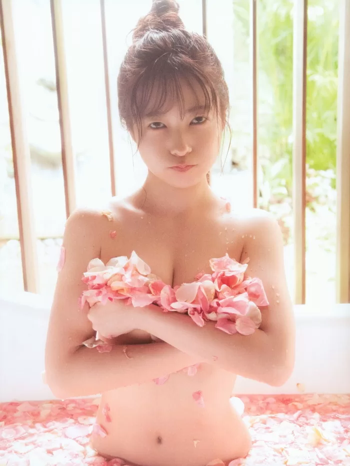 斉藤優里 ヌード 手ブラヌード 濡れ場 水着 ビキニ ランジェリー 下着 グラビア 写真集 乃木坂46 たまごクラブ ひよこクラブ モデルデビュー