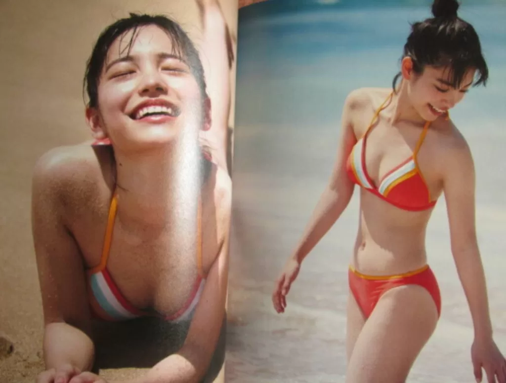 當真あみ　水着　おっぱい