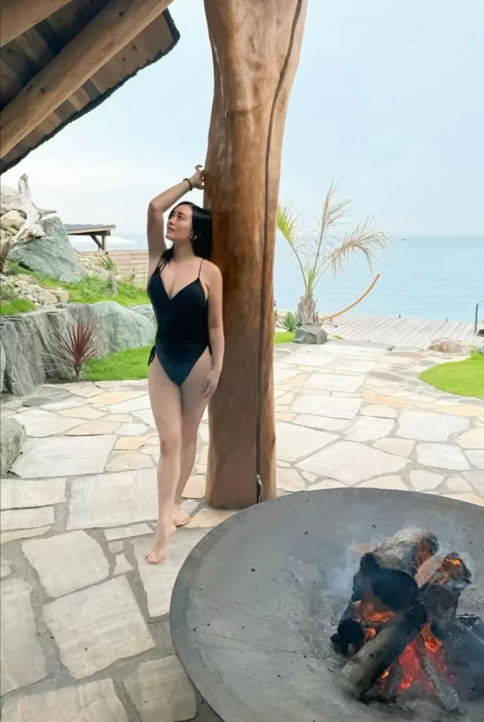 脊山麻理子　デカ尻　デカ乳　半身浴　エロ