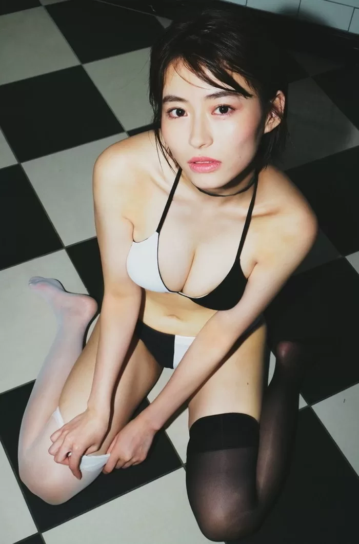 桜田茉央 水着 ビキニ ランジェリー 下着 グラビア 写真集 ミスマガジン2019審査員特別賞 建築女子 二級建築士 日建学院