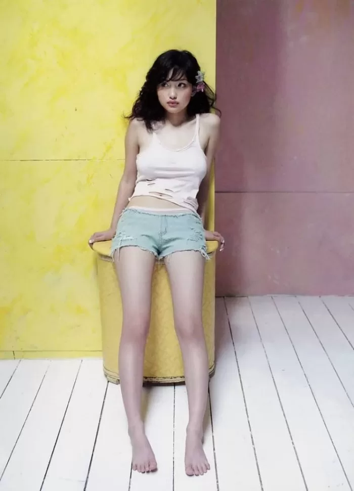 かでなれおん ヌード ヘアヌード 濡れ場 水着 ビキニ ランジェリー 下着 グラビア 写真集