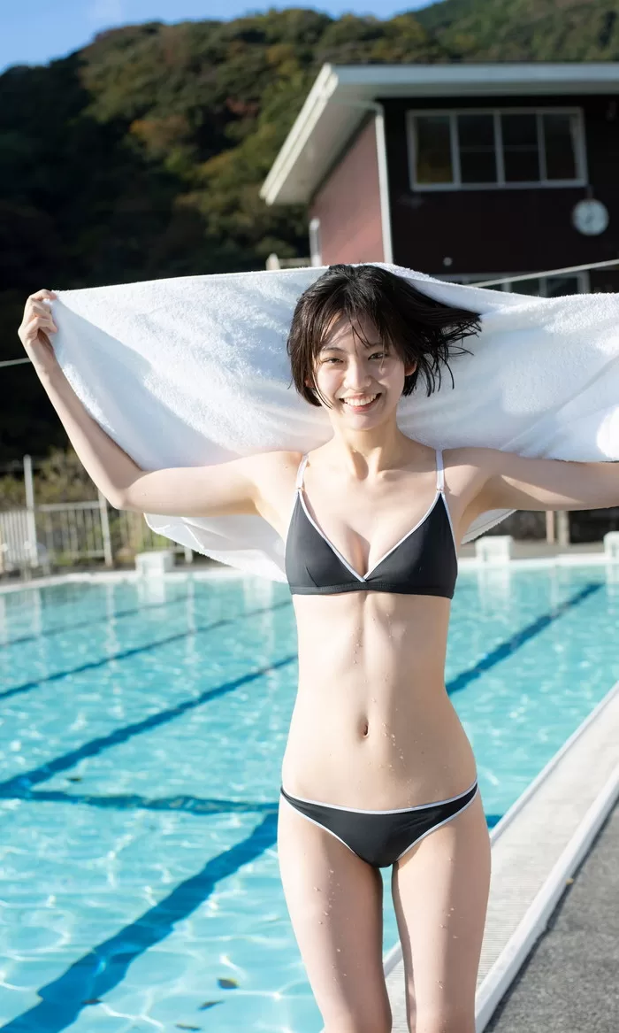 竹内詩乃 水着 ビキニ ランジェリー 下着 グラビア 写真集