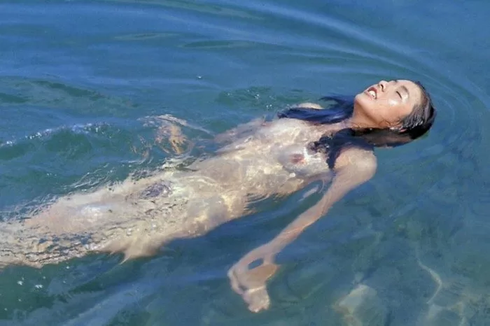 高橋惠子 ヌード 濡れ場 水着 ビキニ ランジェリー 下着 グラビア 写真集 にっかつロマンポルノ 関根恵子