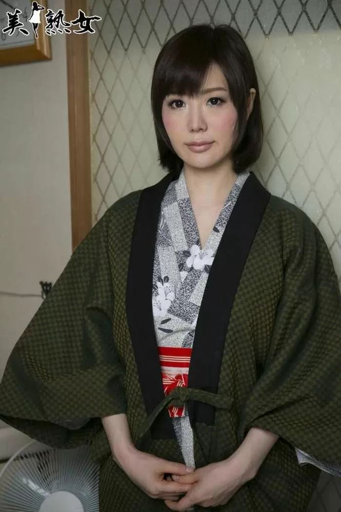 森ななこ ヘアヌード ヌード 濡れ場 水着 ビキニ ランジェリー 下着 グラビア 写真集 AV女優