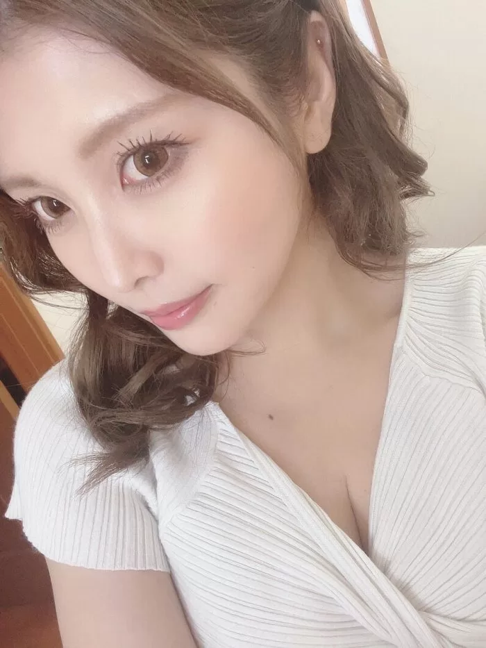新村あかり ヘアヌード ヌード 濡れ場 水着 ビキニ ランジェリー 下着 グラビア 写真集 AV女優