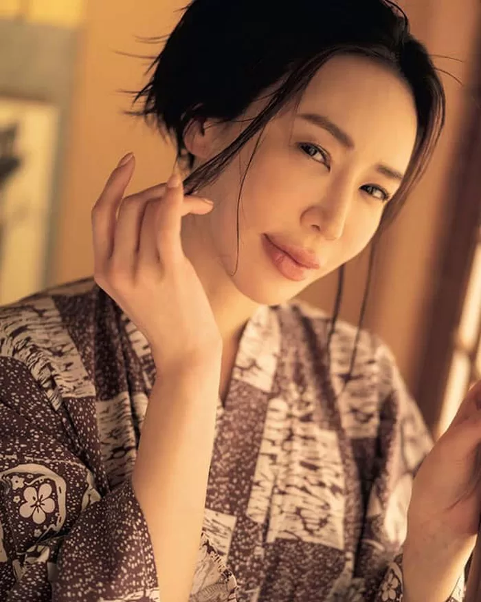 岩本和子 ヘアヌード ヌード 濡れ場 水着 ビキニ ランジェリー 下着 グラビア 写真集 国民的美魔女コンテスト 美魔女タレント エステティシャン メンズエステ セラピスト 蝶ゆり子
