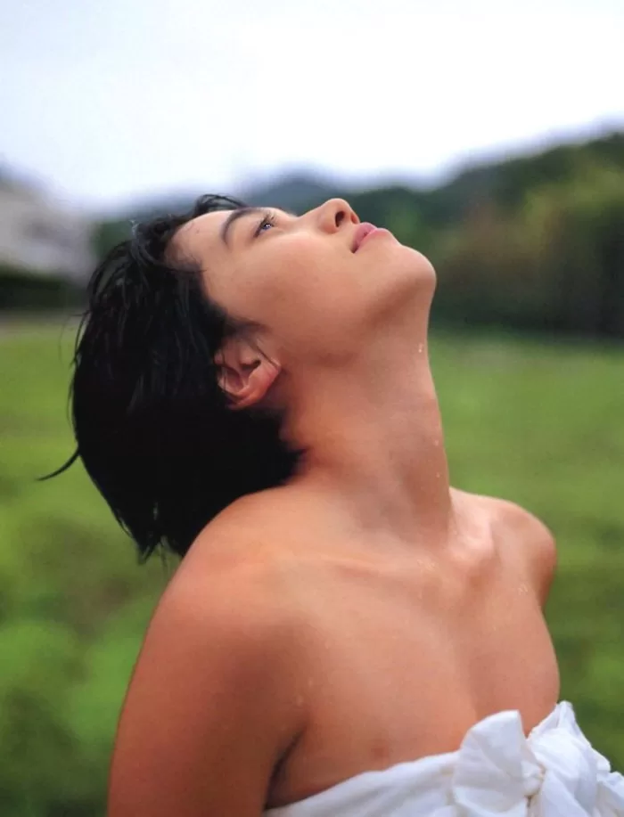 遠藤久美子 ヌード 濡れ場 水着 ビキニ ランジェリー 下着 グラビア 写真集