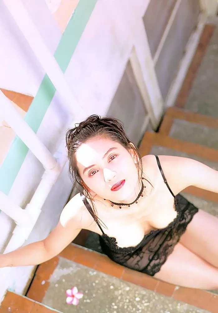 盛本真理子 ヘアヌード ヌード 濡れ場 水着 ビキニ ランジェリー 下着 グラビア 写真集