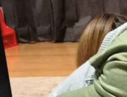 【画像】 妹の寝相がエ□いｗｗｗｗ