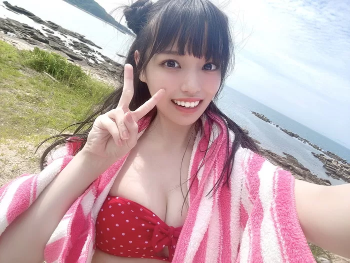 岩田陽菜 水着 ビキニ ランジェリー 下着 グラビア 写真集 STU48 卒業