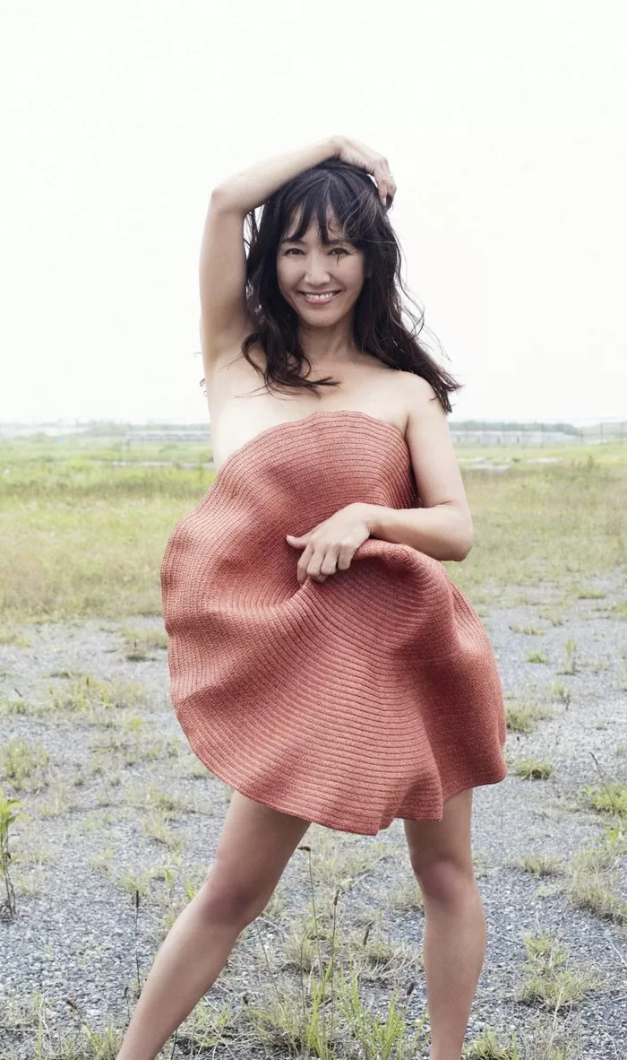 坂木優子 ヌード 濡れ場 水着 ビキニ ランジェリー 下着 グラビア 写真集