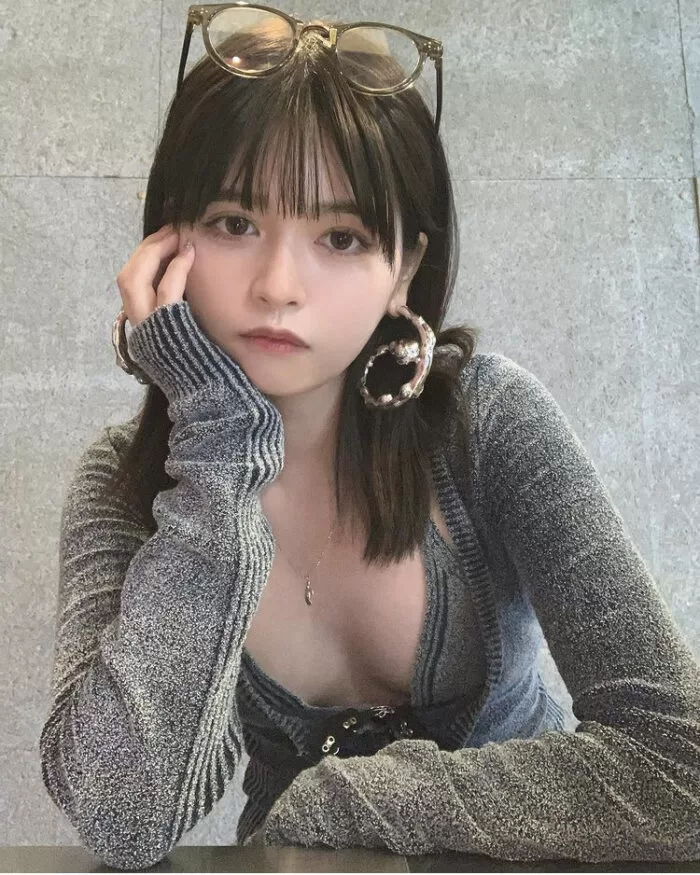 景井ひな 水着グラビア