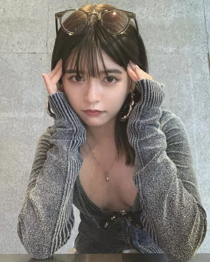 景井ひな 水着グラビア