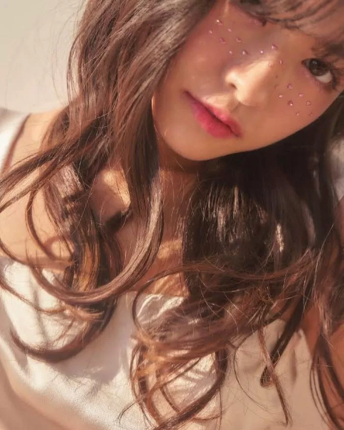 景井ひな 水着グラビア