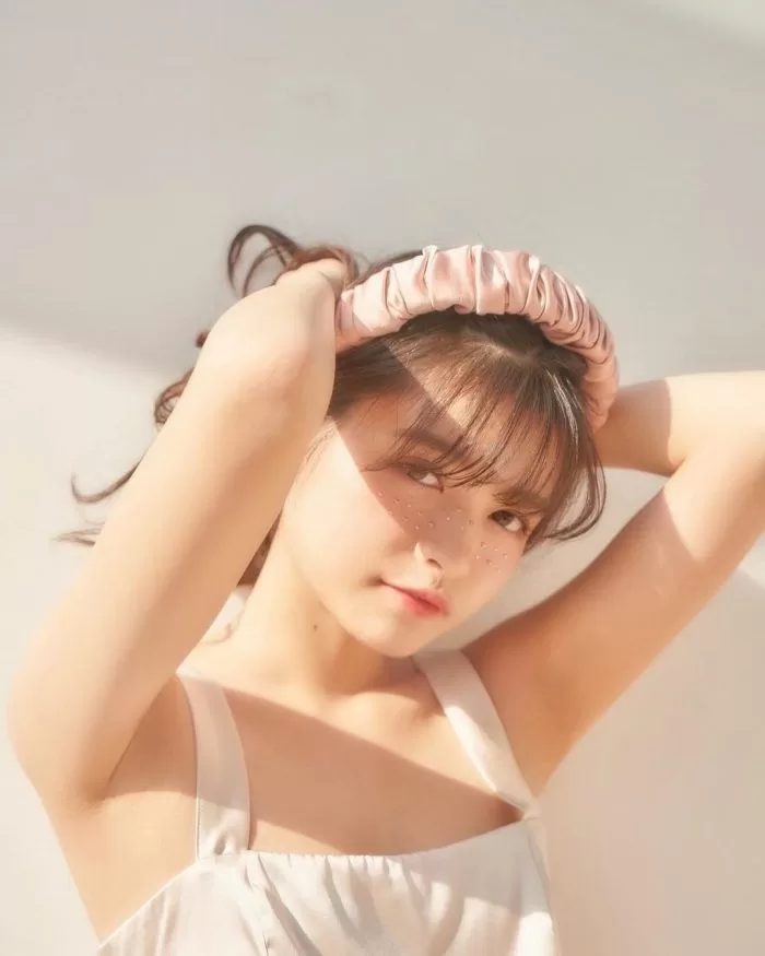 景井ひな 水着グラビア