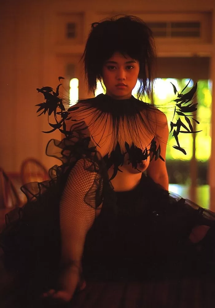 中村通代 ヘアヌード ヌード 濡れ場 水着 ビキニ ランジェリー 下着 グラビア 写真集 ミス・ジュニア日本 ミスマガジン ロッテCMアイドルは君だ!コンテスト 涙色ジクソーパズル ヌード写真集 MIEEちゃん