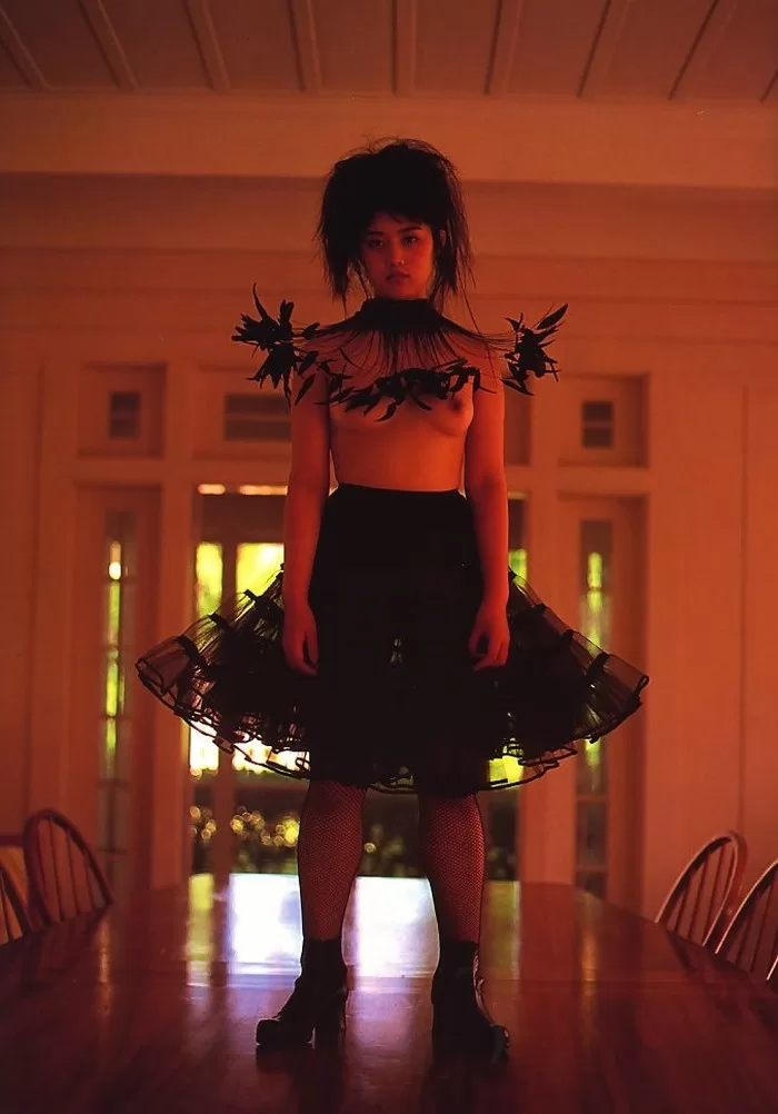 中村通代 ヘアヌード ヌード 濡れ場 水着 ビキニ ランジェリー 下着 グラビア 写真集 ミス・ジュニア日本 ミスマガジン ロッテCMアイドルは君だ!コンテスト 涙色ジクソーパズル ヌード写真集 MIEEちゃん