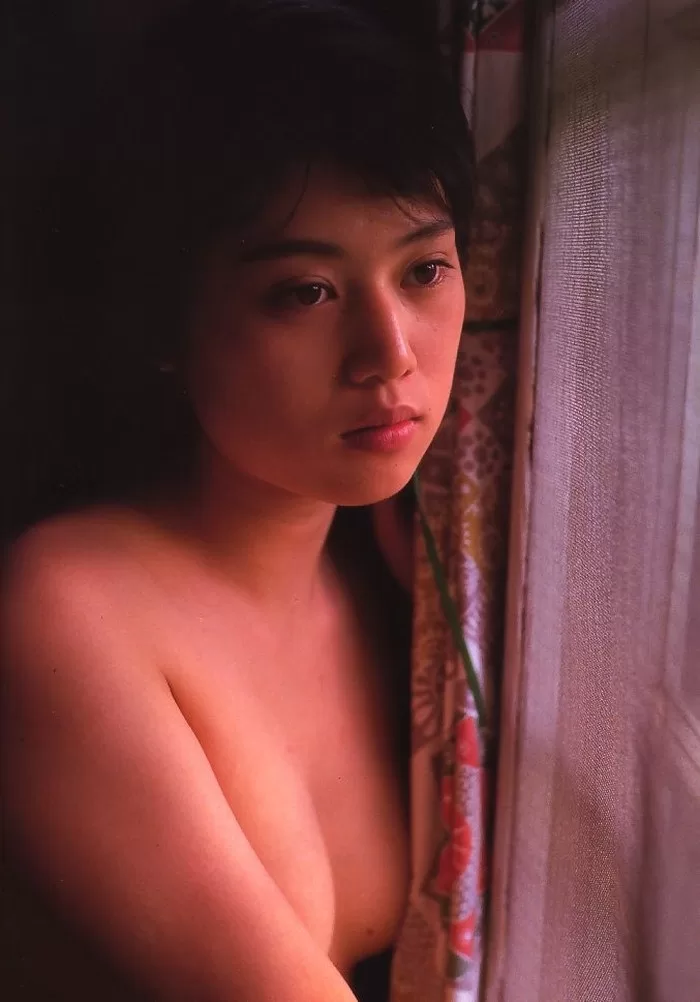 中村通代 ヘアヌード ヌード 濡れ場 水着 ビキニ ランジェリー 下着 グラビア 写真集 ミス・ジュニア日本 ミスマガジン ロッテCMアイドルは君だ!コンテスト 涙色ジクソーパズル ヌード写真集 MIEEちゃん