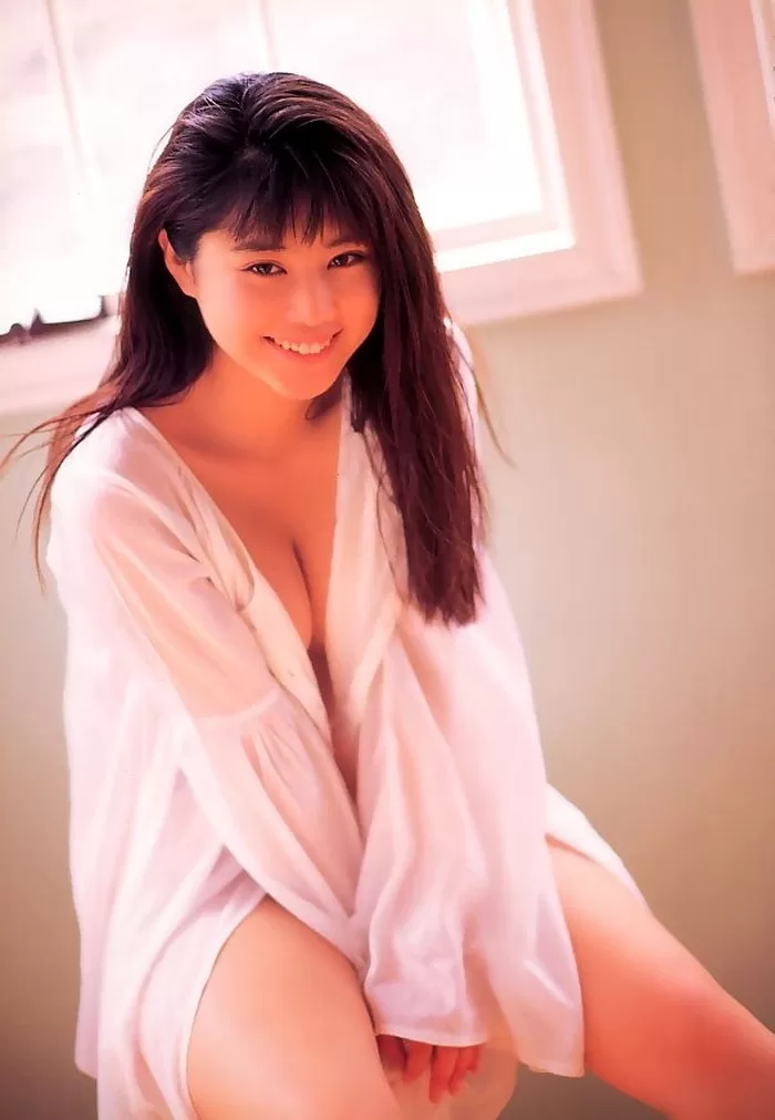 中村通代 ヘアヌード ヌード 濡れ場 水着 ビキニ ランジェリー 下着 グラビア 写真集 ミス・ジュニア日本 ミスマガジン ロッテCMアイドルは君だ!コンテスト 涙色ジクソーパズル ヌード写真集 MIEEちゃん