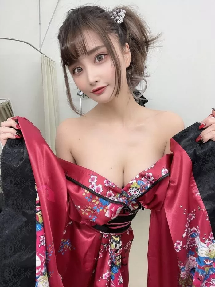 赤羽もも 水着 ビキニ ランジェリー 下着 グラビア 写真集 コスプレ サバゲ 野球 バッティング ポーカー アニメソング DJ